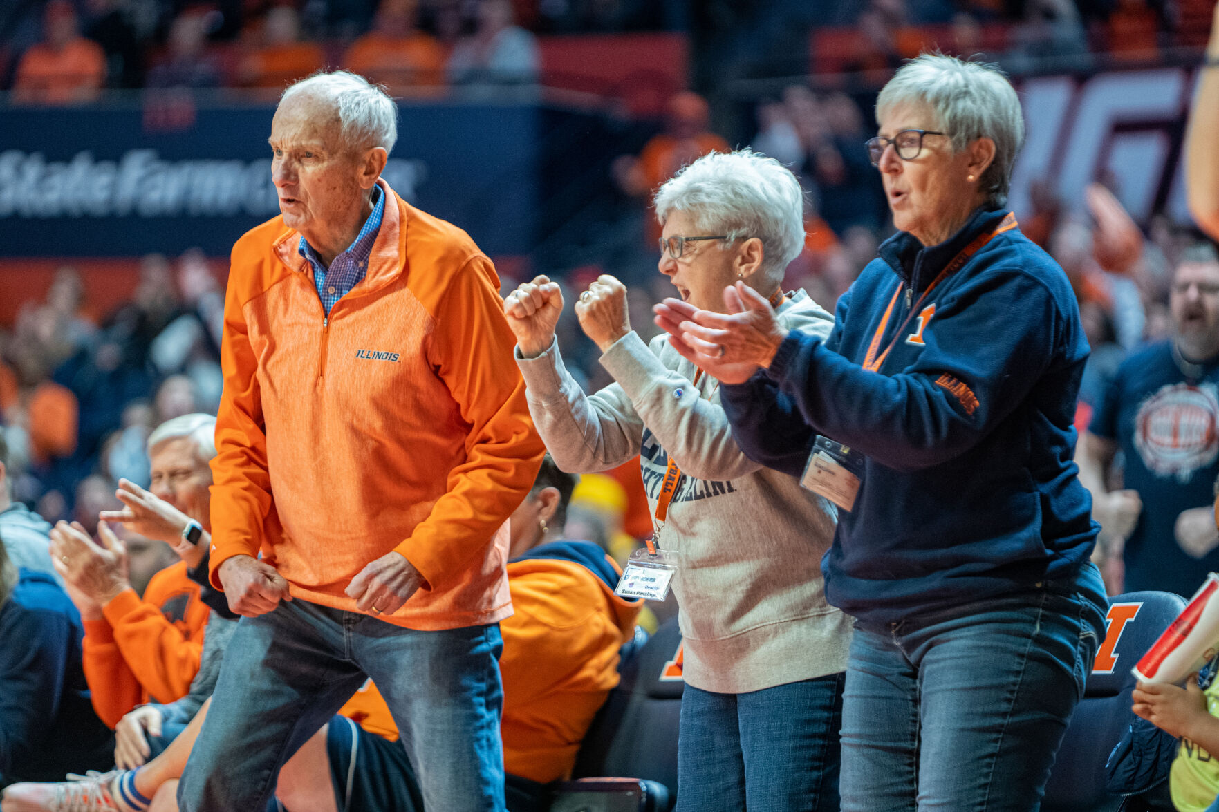 01022023-illinois-wbb-iowa-fans-close.jpg